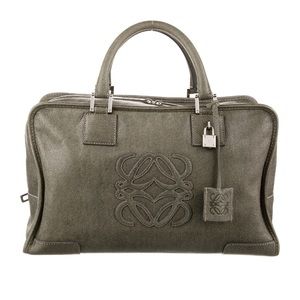 Loewe VINTAGE Amazona Anagram 44 Bag